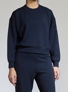 Aeroclouds Womens Retreat Crew Neck Black