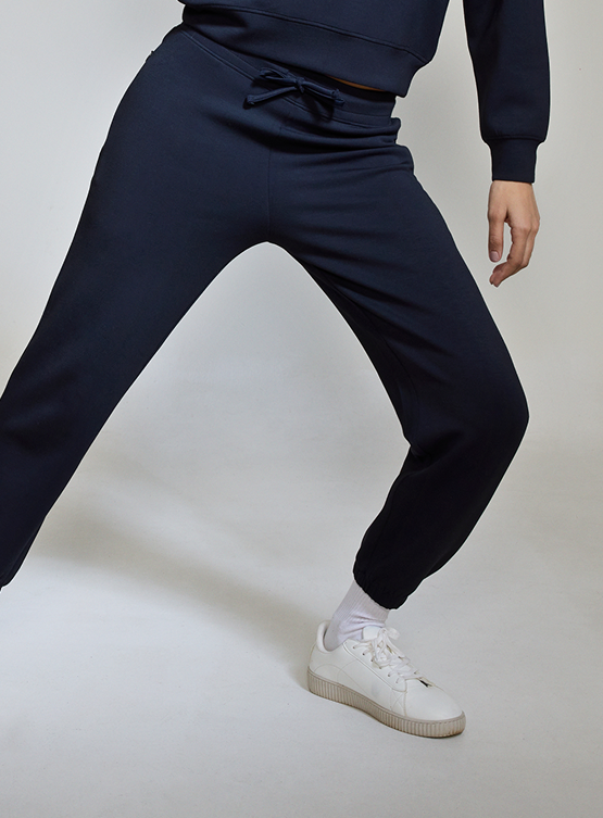 Aeroclouds Women's Retreat Jogger Pants Black