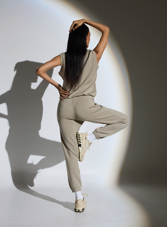 Aeroclouds Women's Retreat Jogger Pants Beige