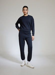 Aeroclouds Womens Retreat Crew Neck Black