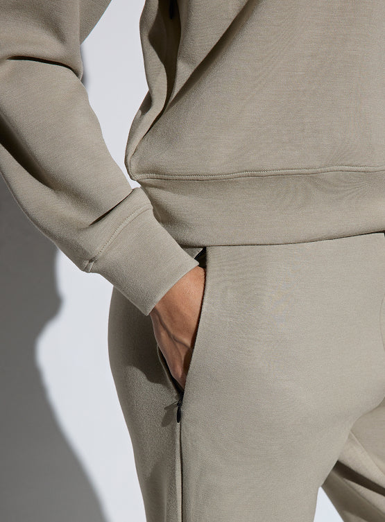 Aeroclouds Womens Retreat Crew Neck Beige