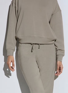 Aeroclouds Womens Retreat Crew Neck Beige