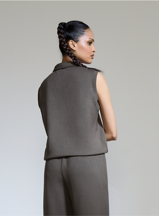 Aeroclouds Sleeveless Half Zipper Retreat Pullover Olive