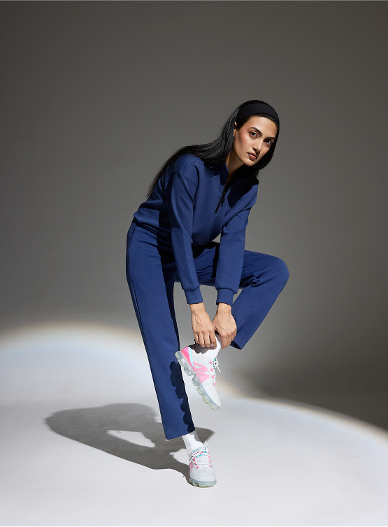 Aeroclouds Retreat Turtle Neck Pullover Luna Blue