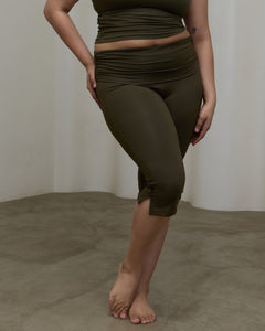 aeroyama™ Foldover Capri