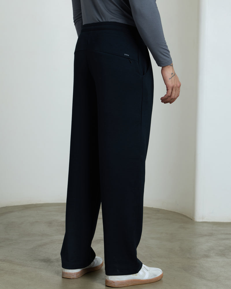 aeroclouds™ Straight Fit Pants