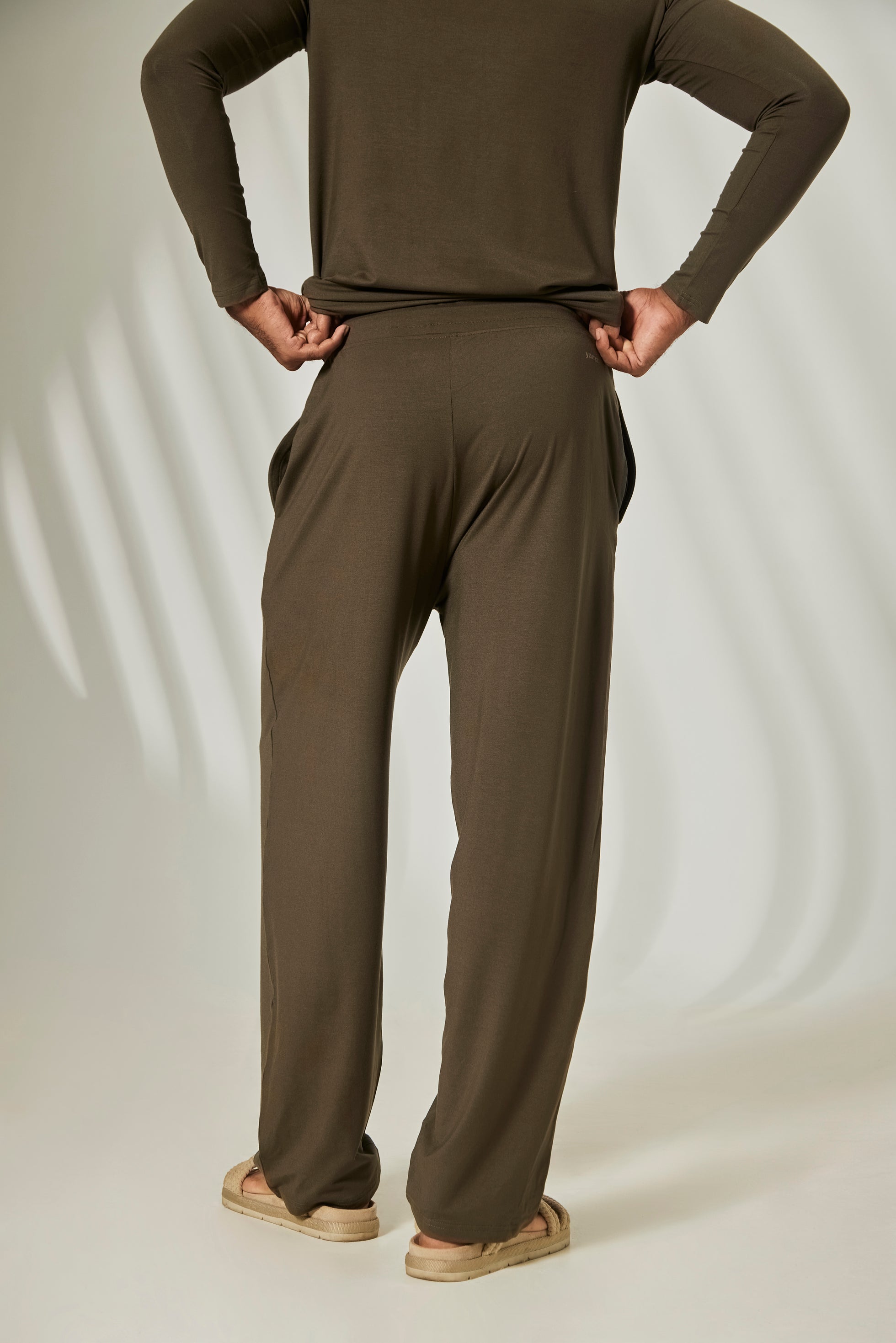 Aero Straight Fit Yoga Pants Olive