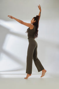 Aero Flared Yoga Pants Olive